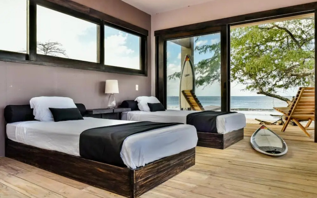 99 Surf Lodge