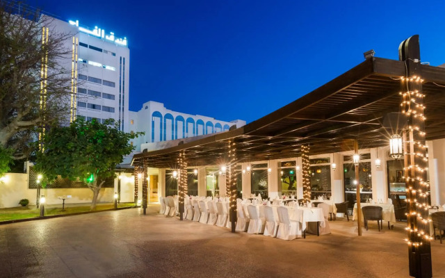 Al Falaj Hotel