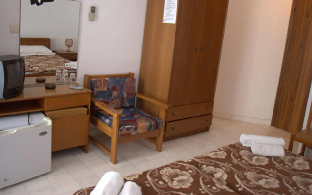 Pashos Hotel