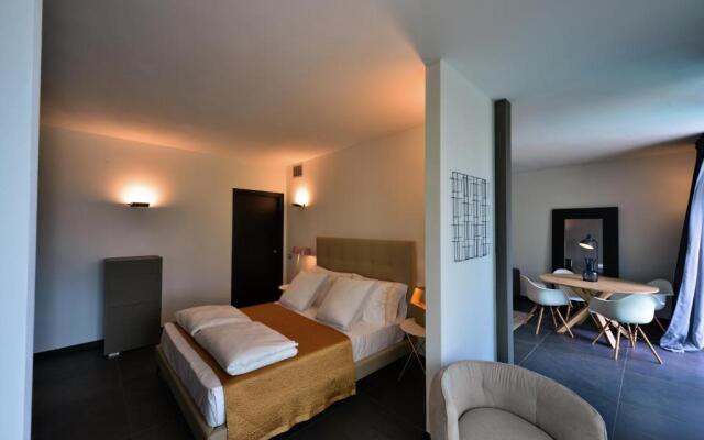 Extra Urbano - Lago di Garda - Adults Only