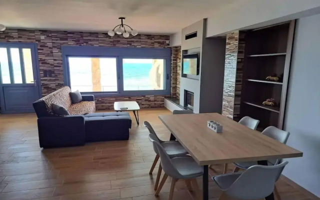 Maritinas Stone Apartment On The Beach