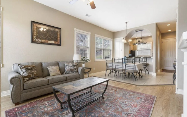 Blue Bird Hideaway - Near Silver Dollar City