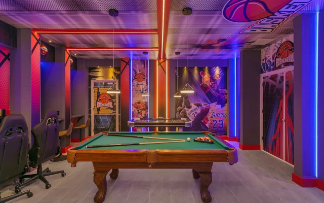 Must SEE Villa! Private Poolthemed Roomstheater!