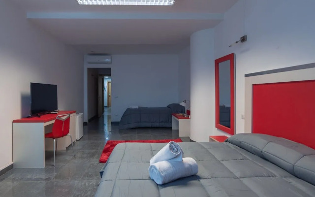 Delta Rooms