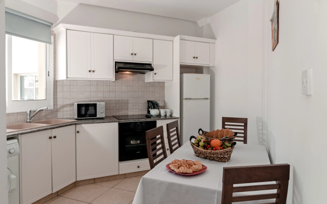 Artemis Cynthia Complex