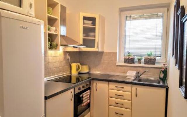 Pinewood Valley Apartment