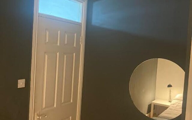 Entire Terraced two Story Redbrick House With Park
