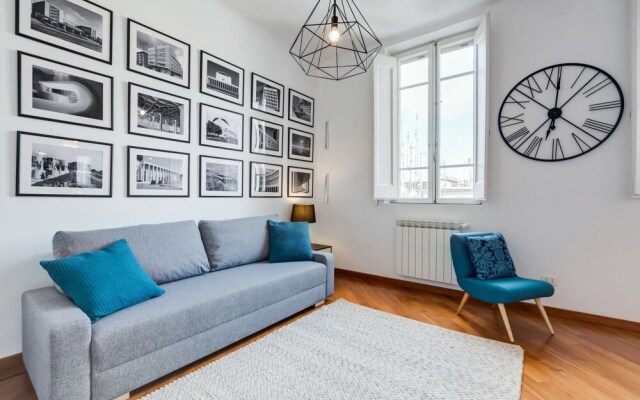 Modern and Stylish Flat Near P.zza Della Repubblica