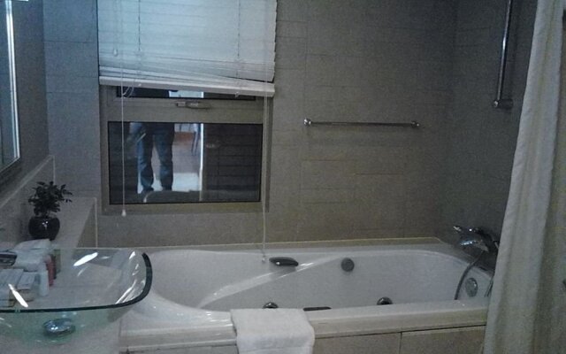 ACME International Apartment