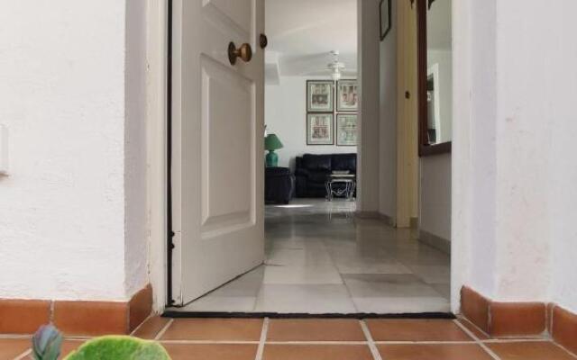 Spaciously Cosy Apartment 5b close to beach