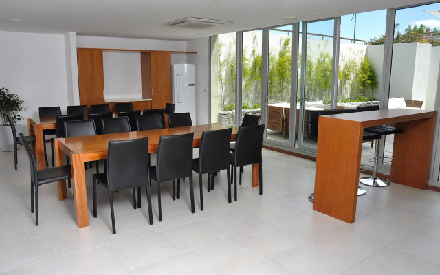Real Colonia Hotel & Suites