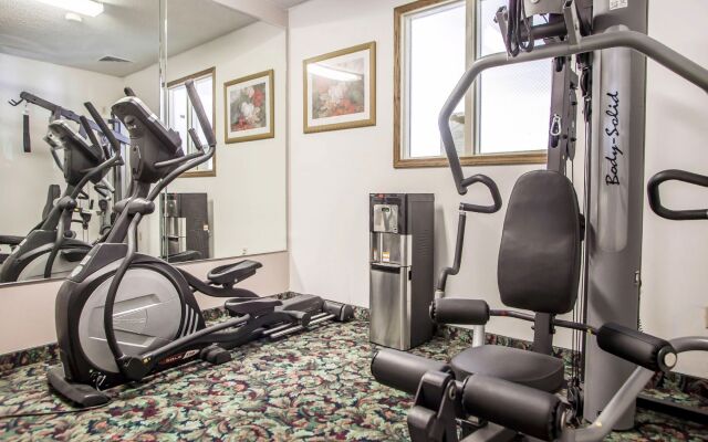 Comfort Inn Muscatine near Hwy 61