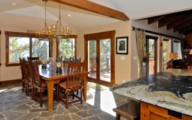 Lodgepole Drive Holiday Home