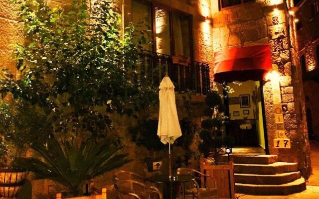 Tas Hotel 17