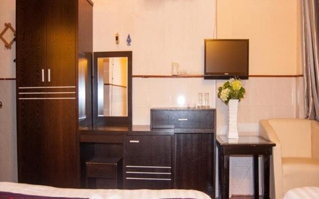 Khanh Toan Hotel
