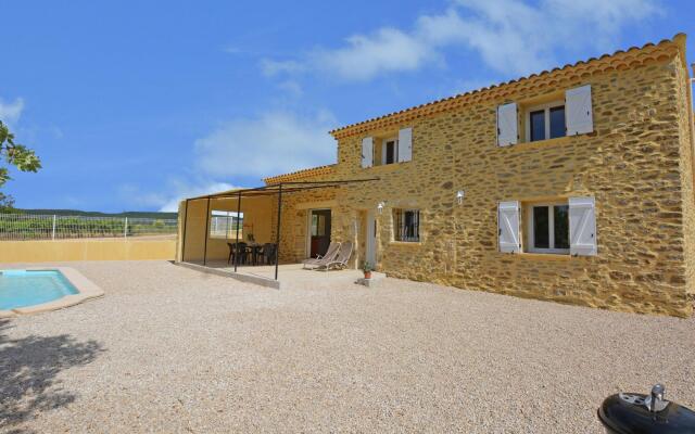 Luxurious Villa in Saint-Laurent-de-Carnols
