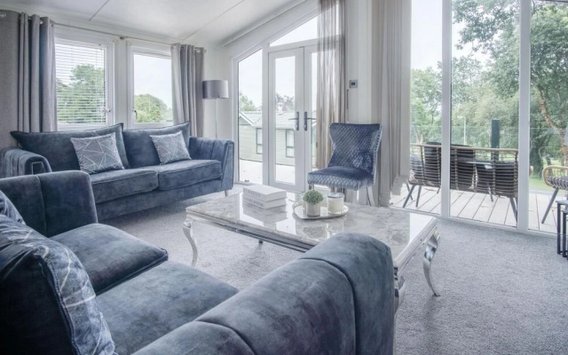 1 Manor Lodge - 3 Bedroom Lodge - Pendine