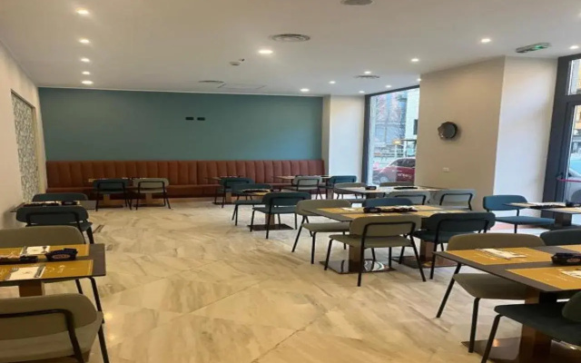 IH s Milano Bocconi