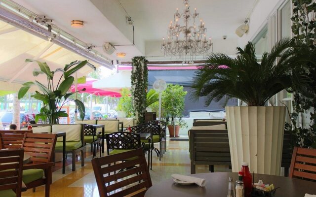 Hotel Breakwater South Beach