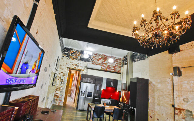 Indulge Apartments - Eighth Street