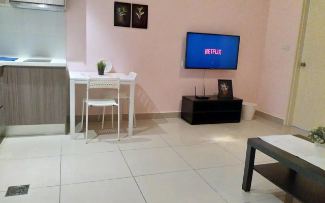 HB1512- Hyve Studio unit, Lake view, Cyberjaya, Free Wi-Fi, Free Parking, Netflix,Pool – Guest Rooms – Cyberjaya