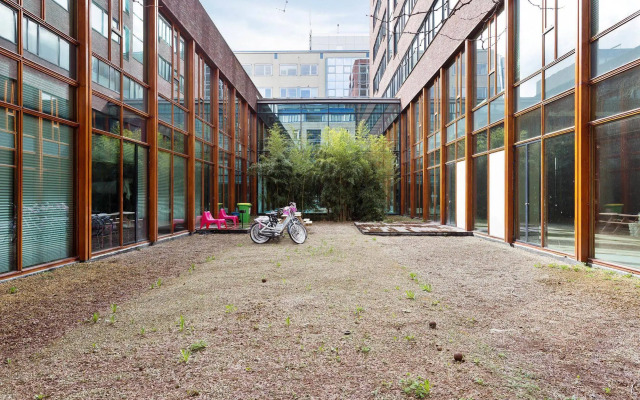 Hostelle - Caters to Women