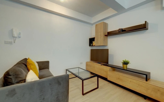 Modern Apartment Close to Amenities