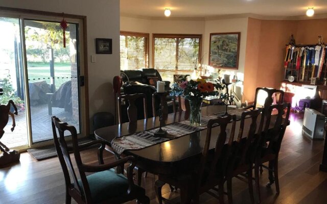 Fullcircle Farm Bed & Breakfast