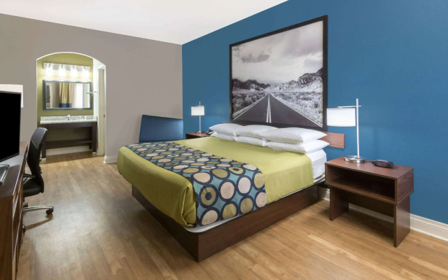 Super 8 by Wyndham San Antonio Near Fort Sam Houston