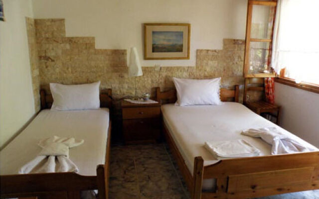 Armonia Samothraki Rooms