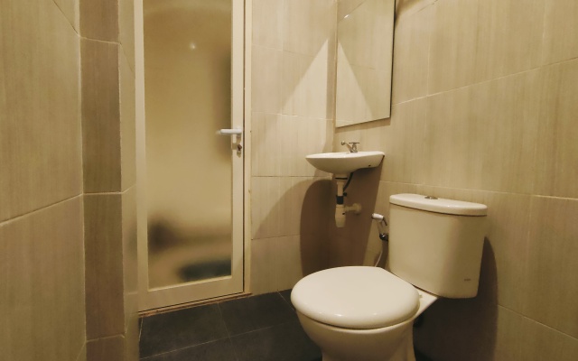 RedDoorz @ Galaxy Bumi Permai Surabaya