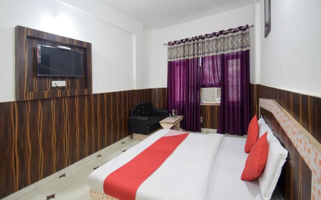 OYO 5239 Hotel Satya Shree