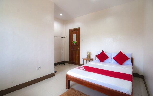 OYO 781 Junie Pension House