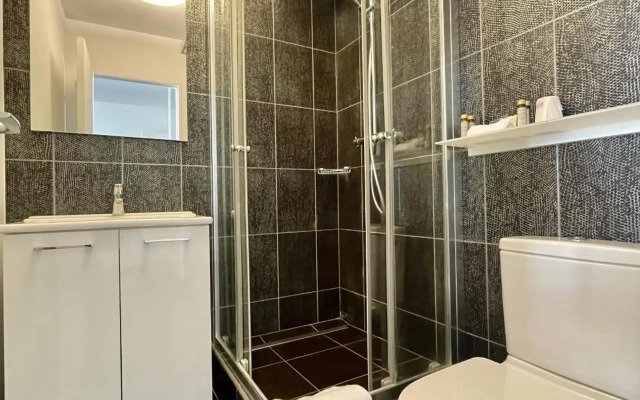 Neuilly Park Hotel