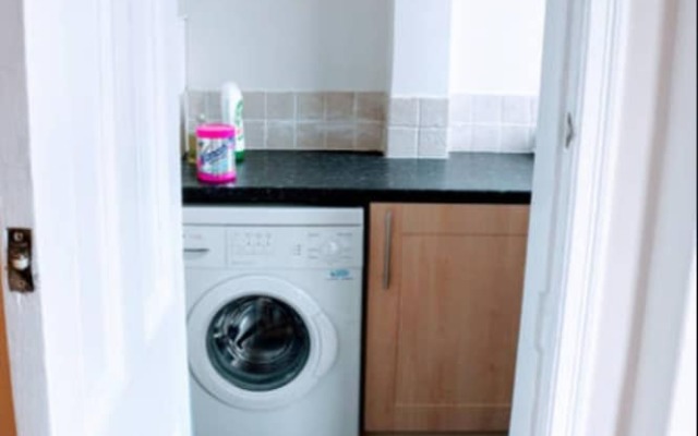 1 Bedroom Apartment in Leafy Morningside