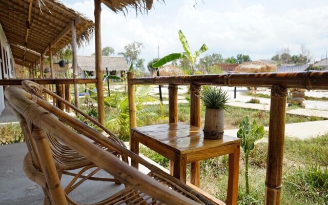 White Moon Bungalows