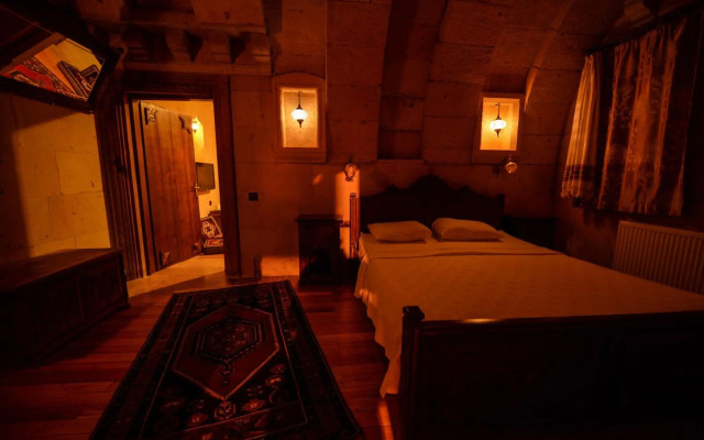 Vineyard Cave Hotel