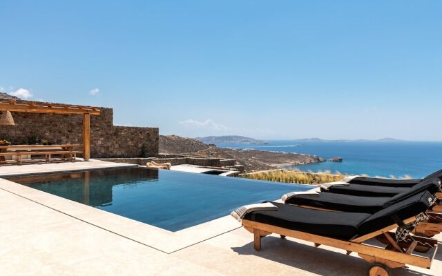 Breathtaking 5 Bedroom Villa With Private Pool