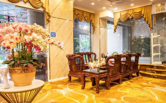 Truc Huyen Hotel