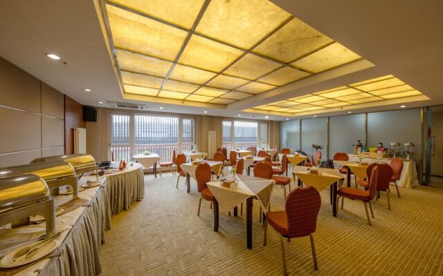Dalian Precious Ginza Hotel