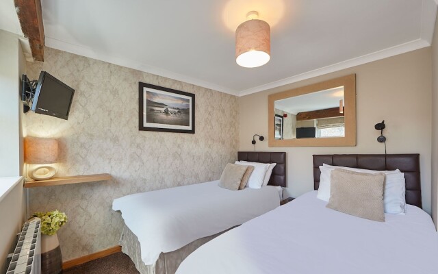 Host Stay Rosedale House