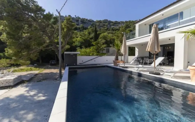 Luxury Villa Lucija