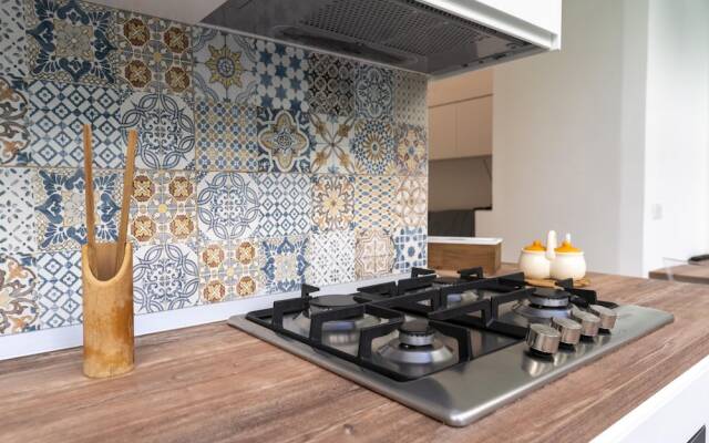 Piazza San Luigi 9 in Naples