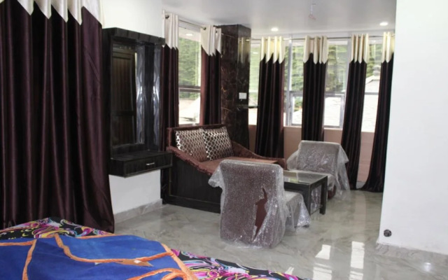 Puri Guest House, Hotel & Restaurant