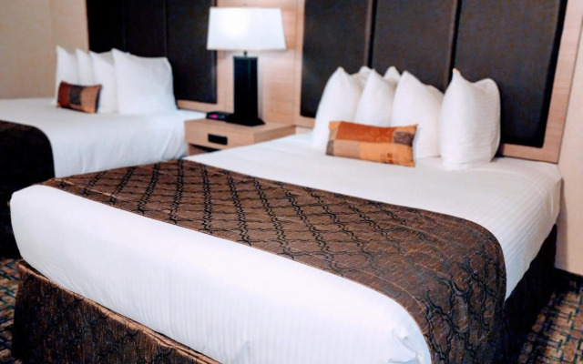 Ramada by Wyndham Lloydminster