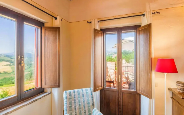 Gorgeous Apartment With Pool Near Sibillini Mountains