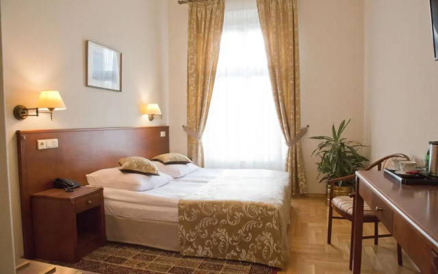 Polonia Hotel