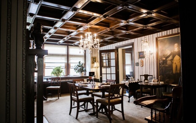 Brownsville Road House Bed Breakfast