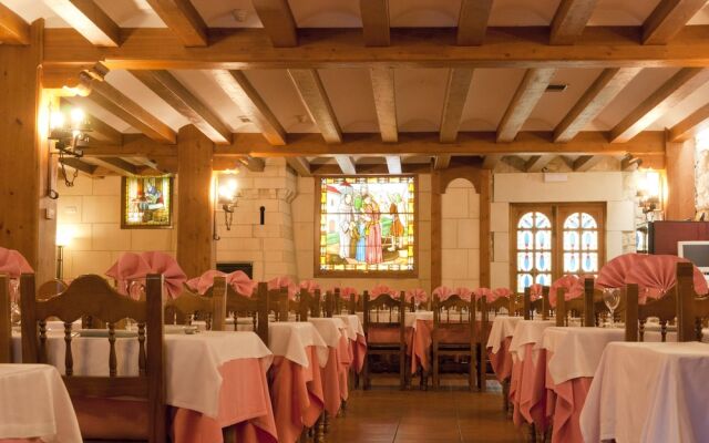 Hostal Santo Domingo de Silos