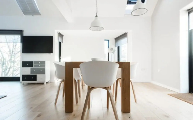The Cliffside Loft - Distinctly Modern 3Bdr Riverside Home